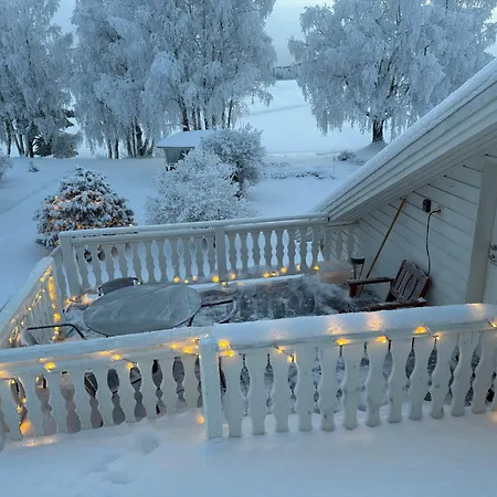 Daire Arctic River *